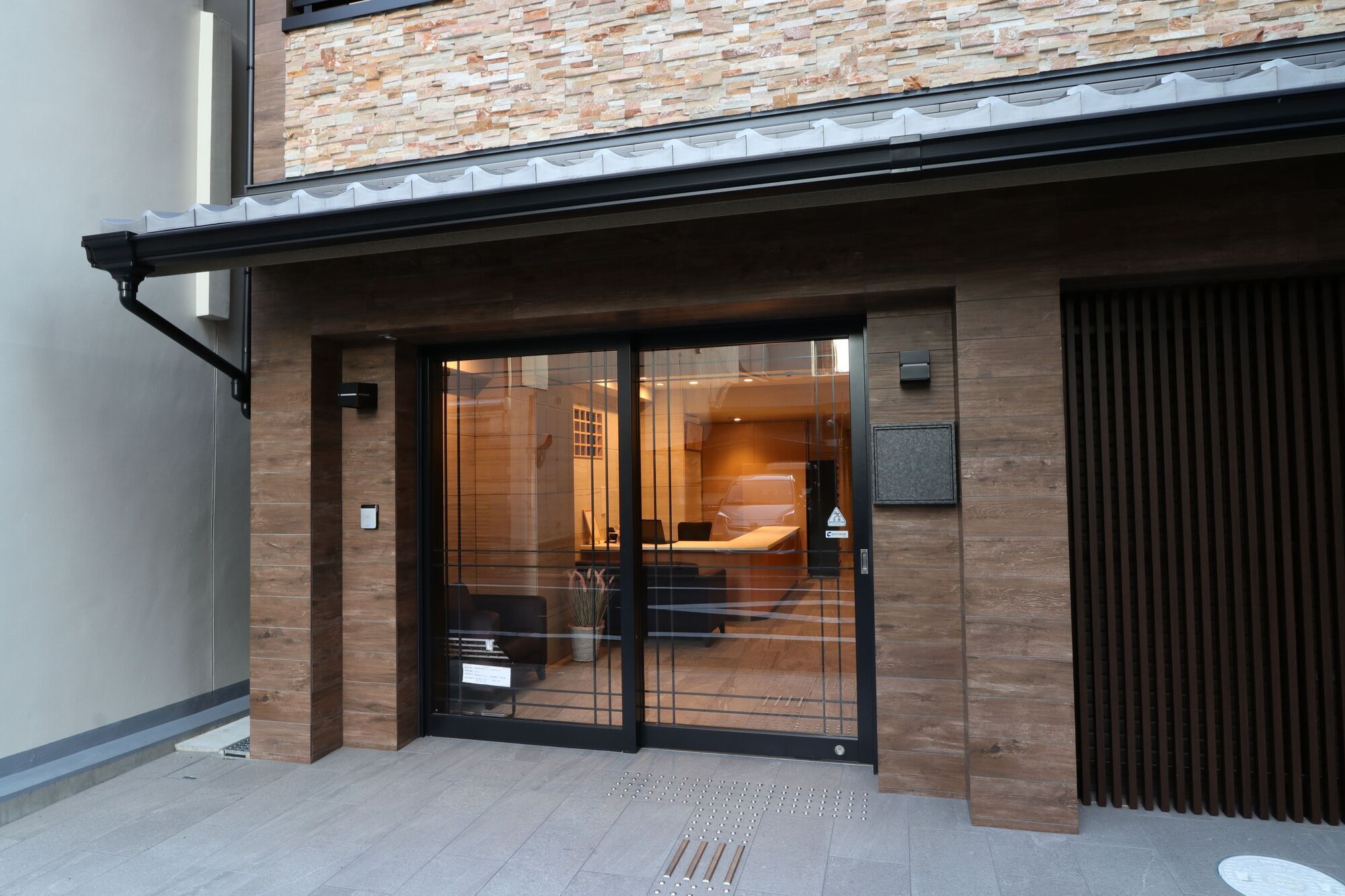 Teramachi Matsubara Grandereverie Hotel Kyoto Exterior photo